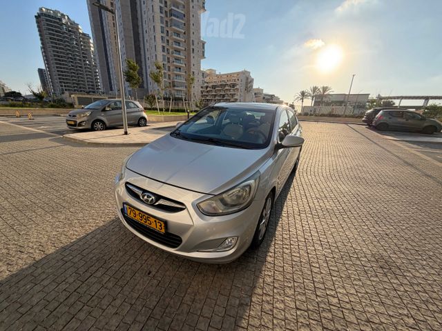 יונדאי אקסנט i25