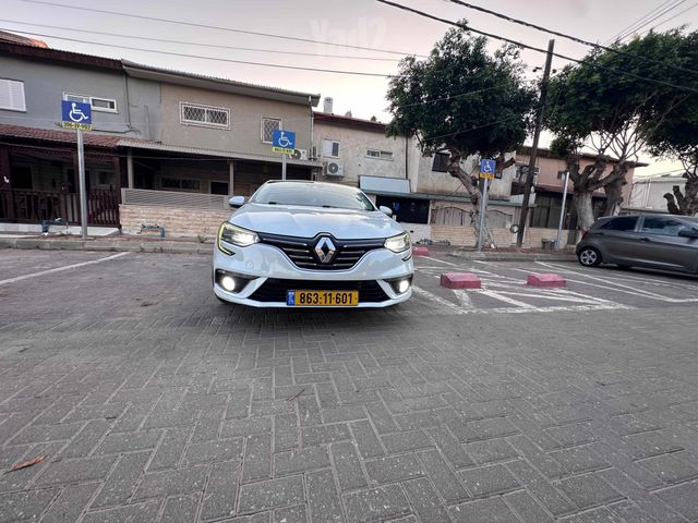 רנו מגאן