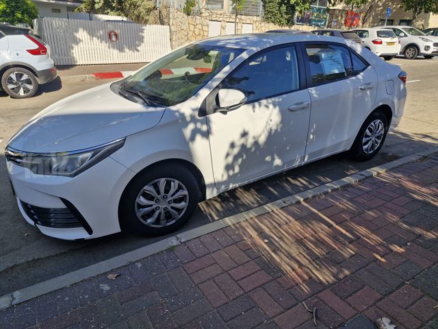 טויוטה קורולה