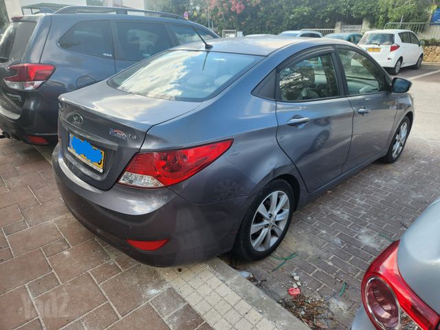 יונדאי אקסנט i25