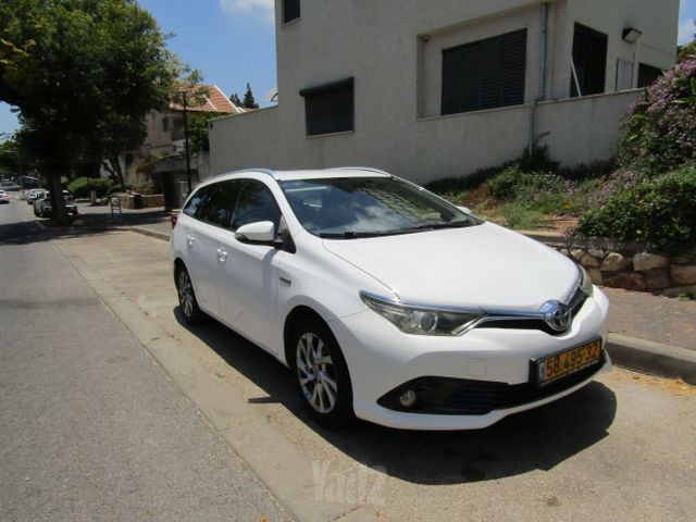 מודעת רכב טויוטה אוריס