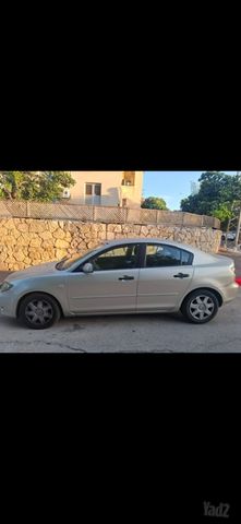 מודעת רכב מאזדה 3
