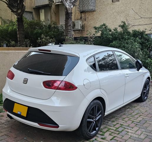 סיאט לאון