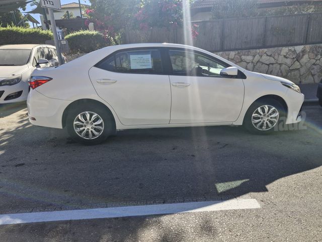 טויוטה קורולה