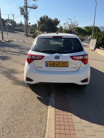 טויוטה יאריס