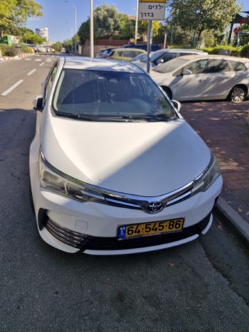 מודעת רכב טויוטה קורולה
