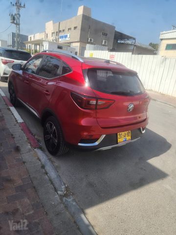 מודעת רכב אם ג'י ZS