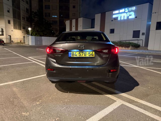 מאזדה 3