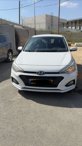 יונדאי i20