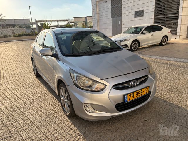 יונדאי אקסנט i25