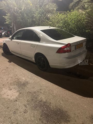 וולוו S80