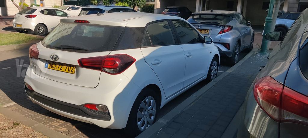 יונדאי i20
