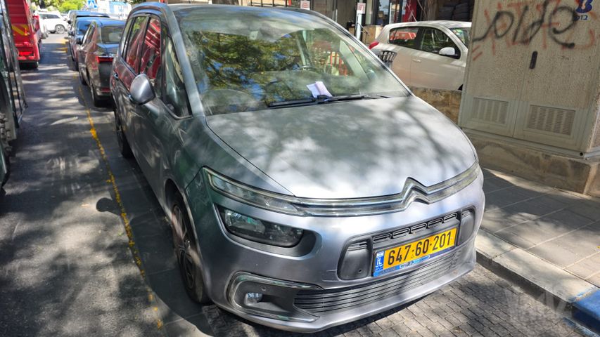 C4 פיקאסו Exclusive אוט׳ דיזל מיניוואן / MPV 7 מק 1.5 (130 כ״ס)