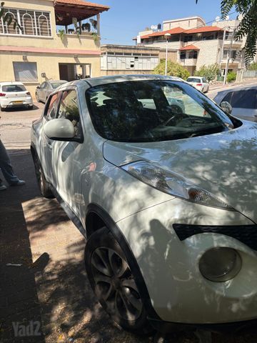 ניסאן ג'וק