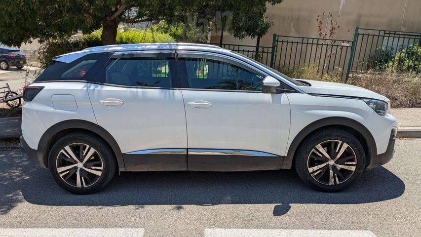 פיג'ו 3008