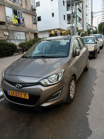 מודעת רכב יונדאי i20