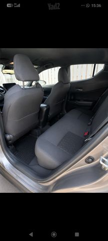 מודעת רכב טויוטה C-HR