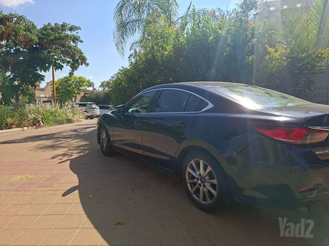 מודעת רכב מאזדה 6