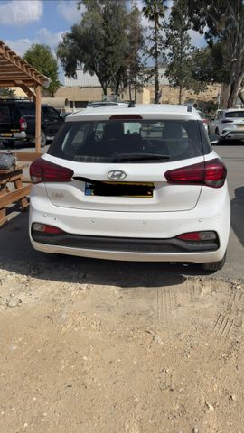 יונדאי i20