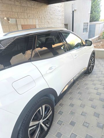 פיג'ו 3008