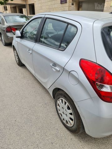 מודעת רכב יונדאי i20