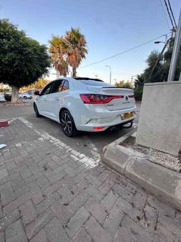 רנו מגאן