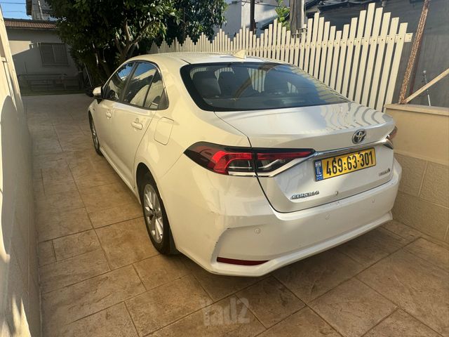 מודעת רכב טויוטה קורולה