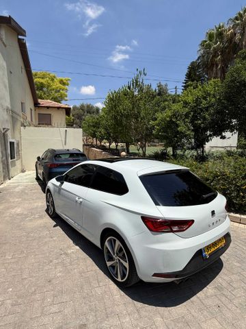 סיאט לאון