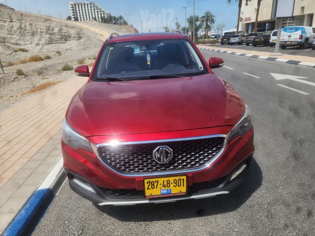 אם ג'י ZS
