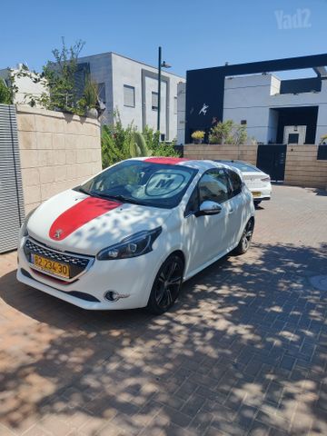 פיג'ו 208