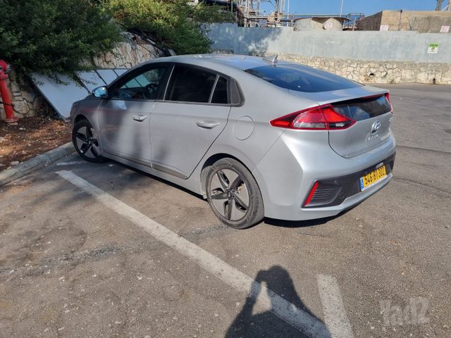 יונדאי איוניק