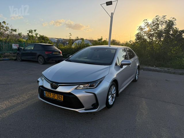טויוטה קורולה