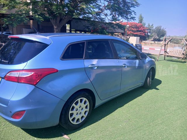 יונדאי i30