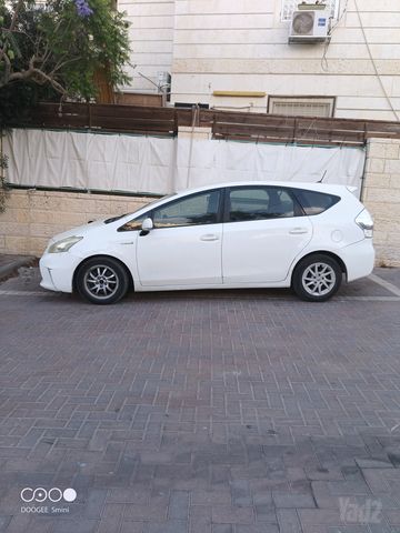 מודעת רכב טויוטה פריוס פלוס