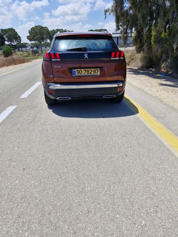 פיג'ו 3008