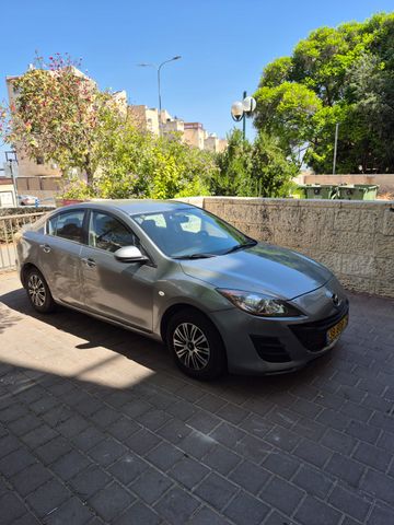 מאזדה 3