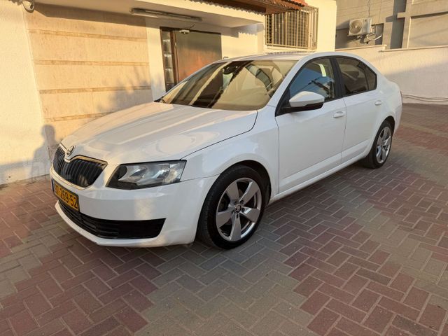 סקודה אוקטביה