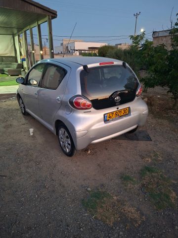 מודעת רכב טויוטה אייגו