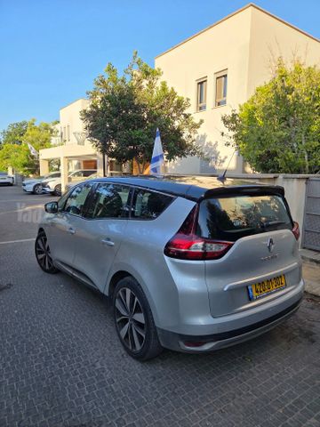 רנו סניק