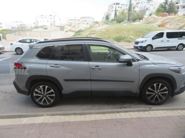 טויוטה קורולה קרוס