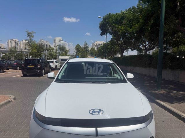 יונדאי איוניק 5