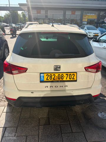 סיאט ארונה