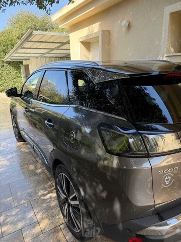 פיג'ו 3008