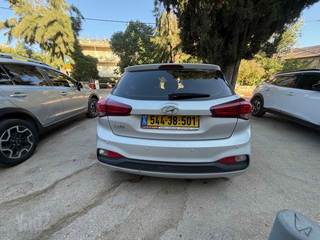 יונדאי i20