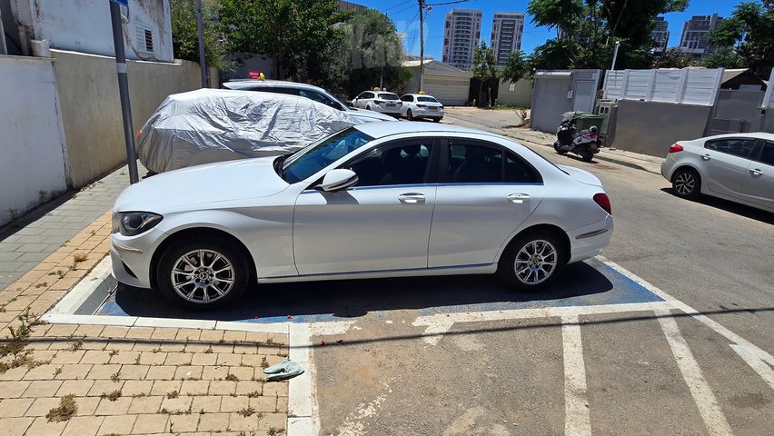 מרצדס-בנץ C-class