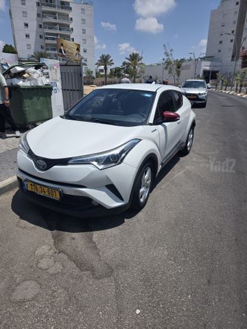 טויוטה C-HR