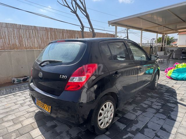 מודעת רכב יונדאי i20