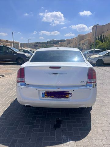 קרייזלר 300