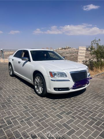 קרייזלר 300