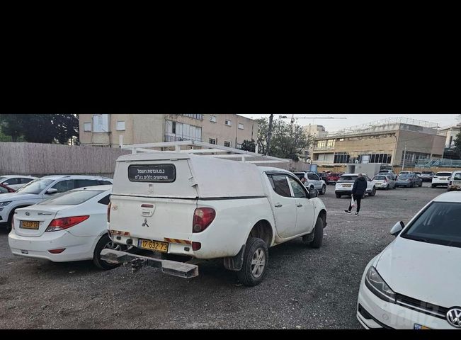 מודעת רכב מיצובישי טרייטון / L200